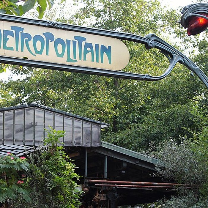 Photo de Édicule Guimard de la station Cité - Paris 4ème