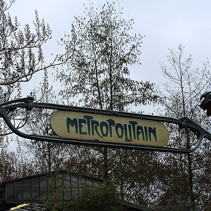 Photo de Édicule Guimard de la station Cité - Paris 4ème