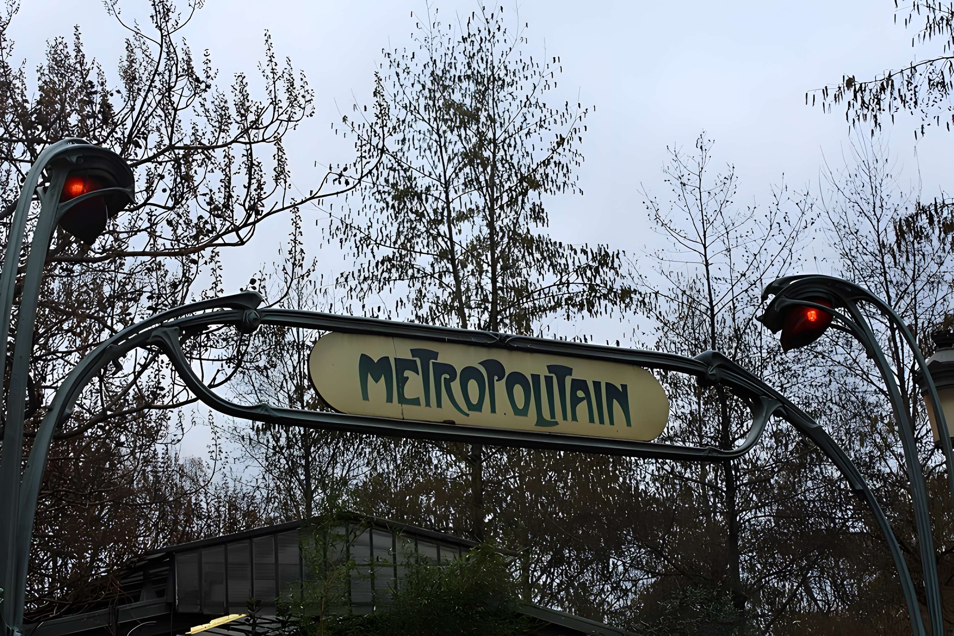 Édicule Guimard de la station Cité - Paris 4ème