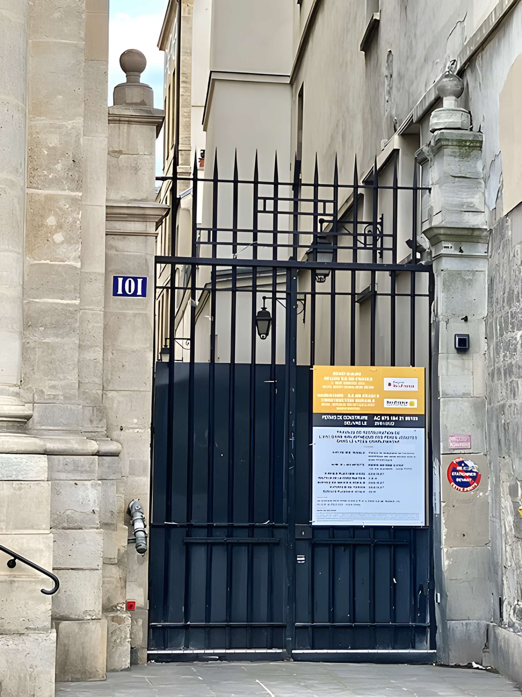 Lycée Charlemagne (ancienne maison professe des Jésuites)