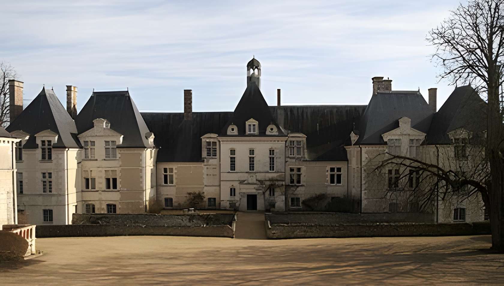Château de Marcilly à Marcilly sur Maulne 