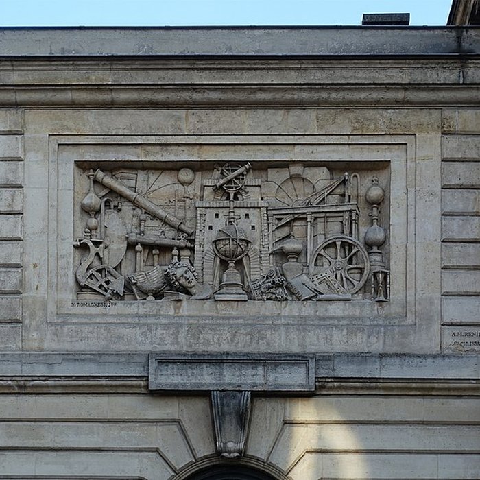 Photo de Ecole polytechnique  Voir aussi : Enceinte de Philippe-Auguste