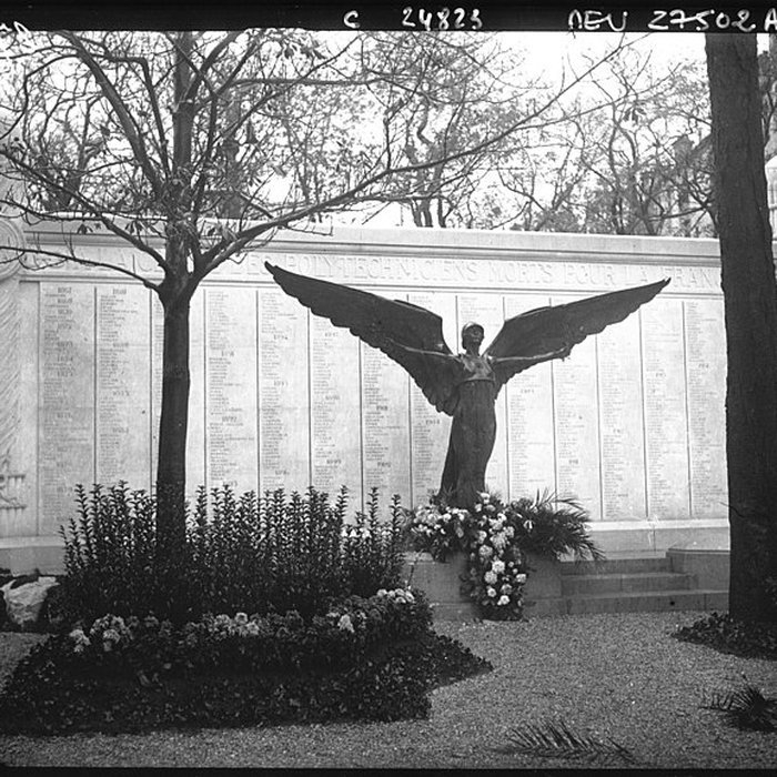 Photo de Ecole polytechnique  Voir aussi : Enceinte de Philippe-Auguste