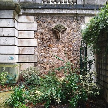 Ecole polytechnique  Voir aussi : Enceinte de Philippe-Auguste