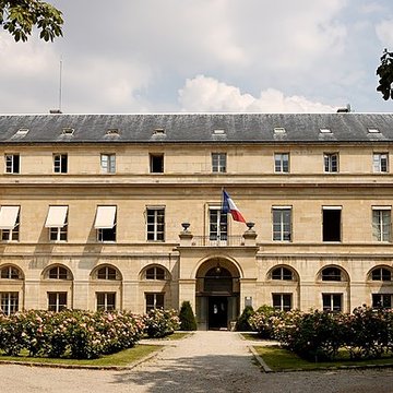 Ecole polytechnique  Voir aussi : Enceinte de Philippe-Auguste