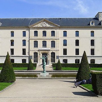 Ecole polytechnique  Voir aussi : Enceinte de Philippe-Auguste