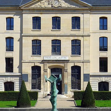 Ecole polytechnique  Voir aussi : Enceinte de Philippe-Auguste