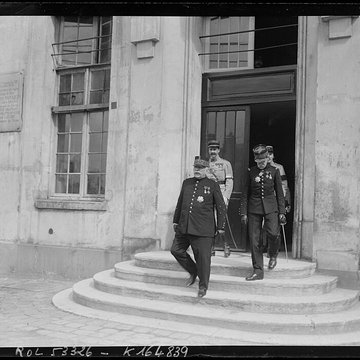 Ecole polytechnique  Voir aussi : Enceinte de Philippe-Auguste
