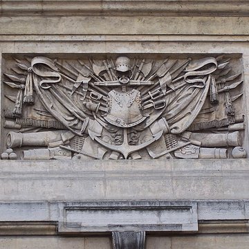 Ecole polytechnique  Voir aussi : Enceinte de Philippe-Auguste