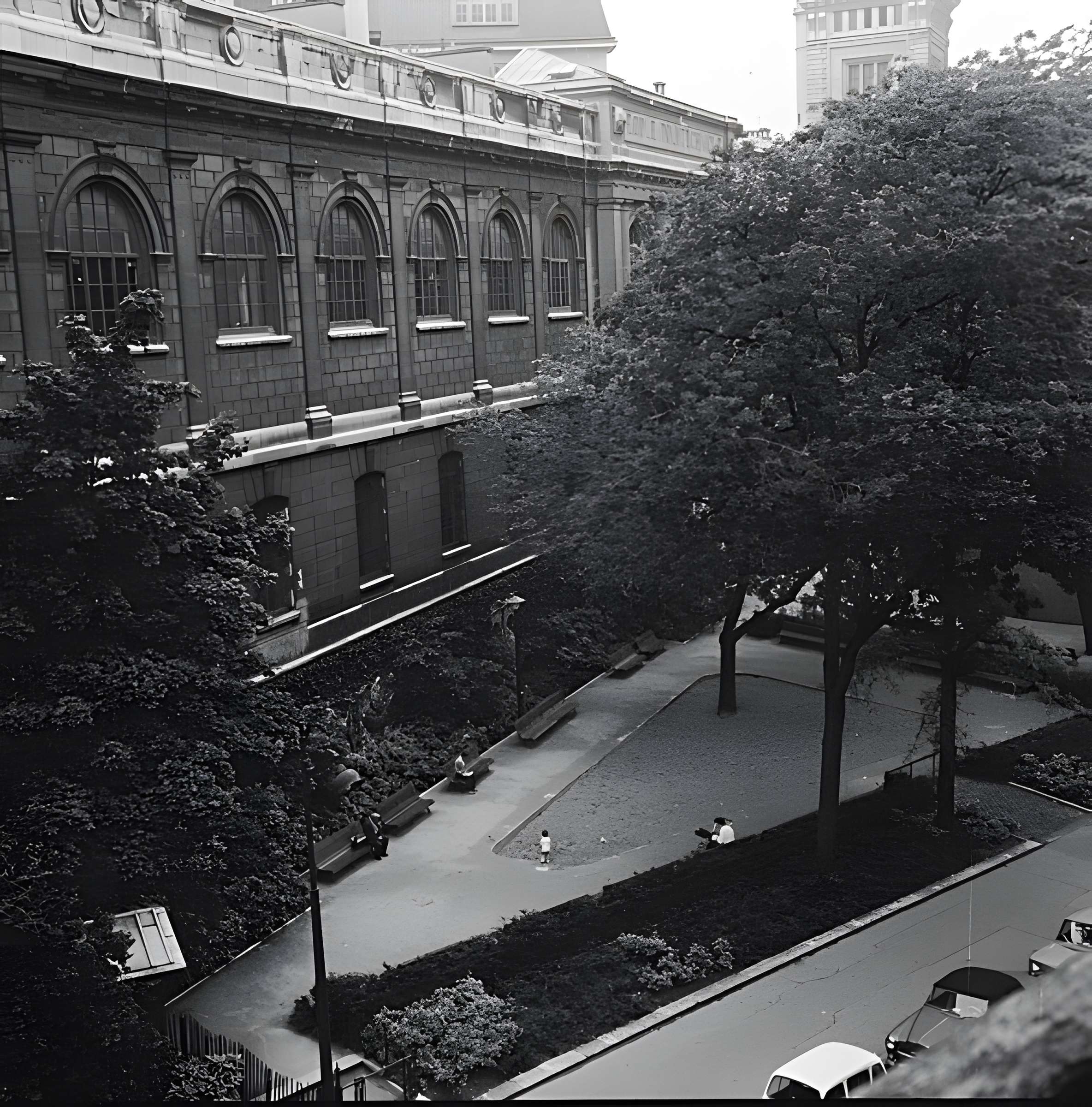 Ecole polytechnique  (Voir aussi : Enceinte de Philippe-Auguste)