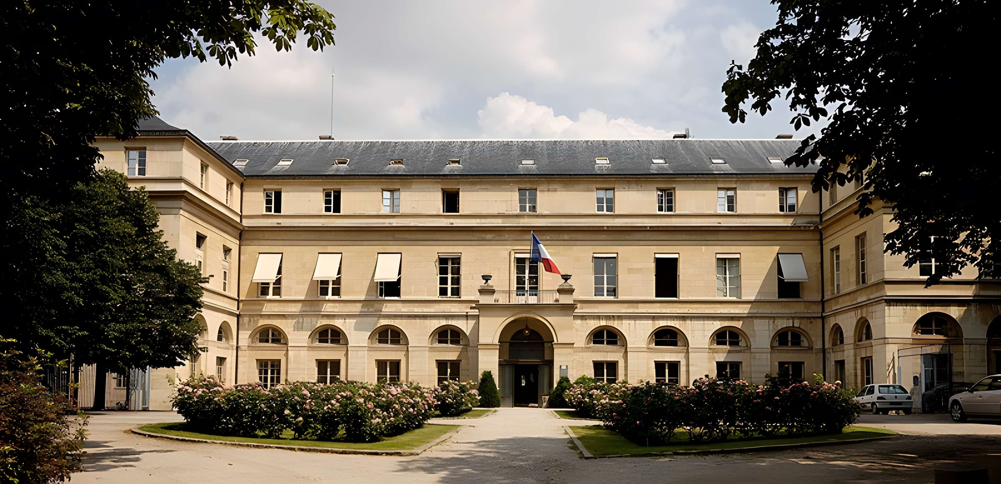 Ecole polytechnique  (Voir aussi : Enceinte de Philippe-Auguste)