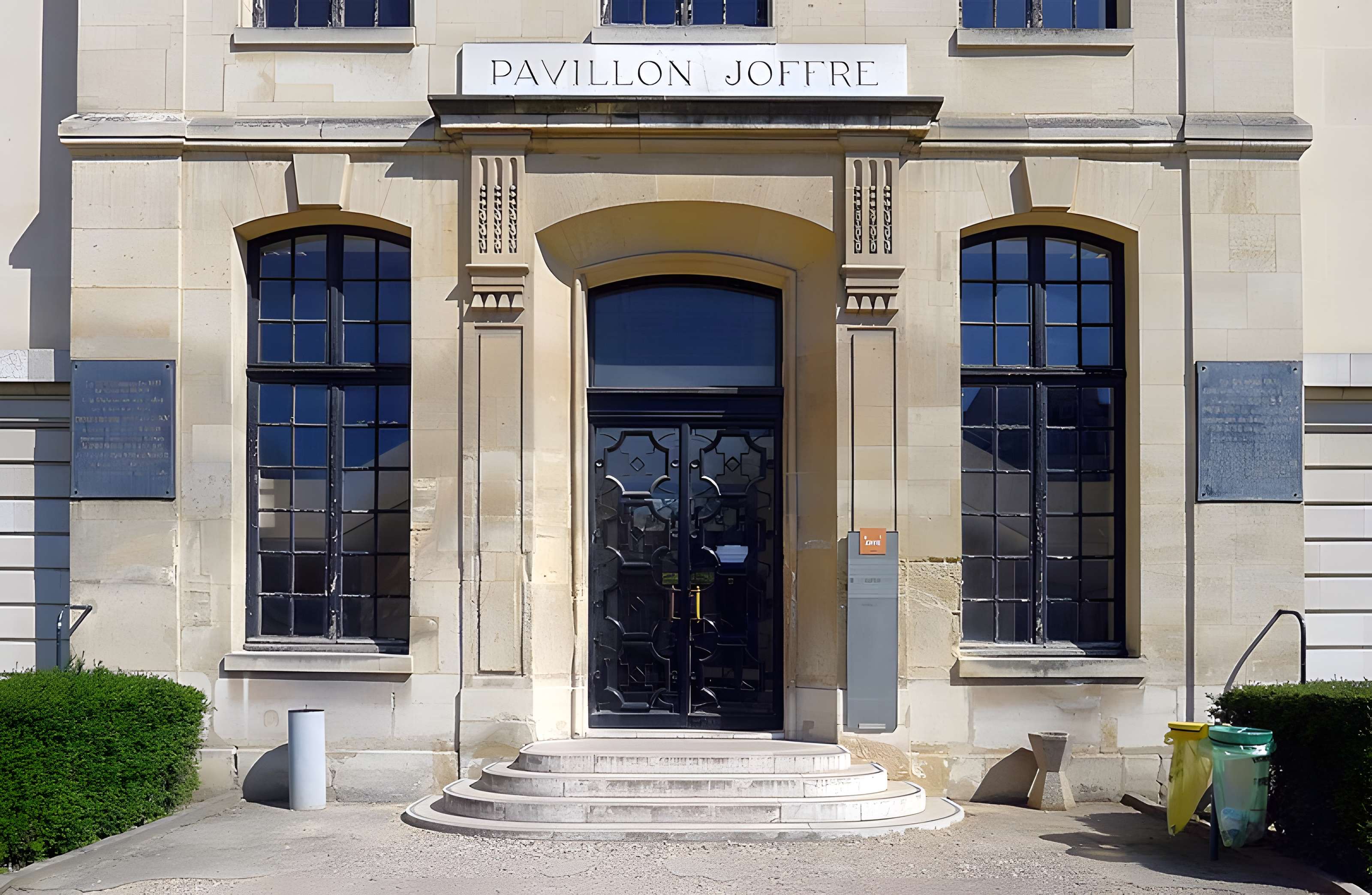 Ecole polytechnique  (Voir aussi : Enceinte de Philippe-Auguste)