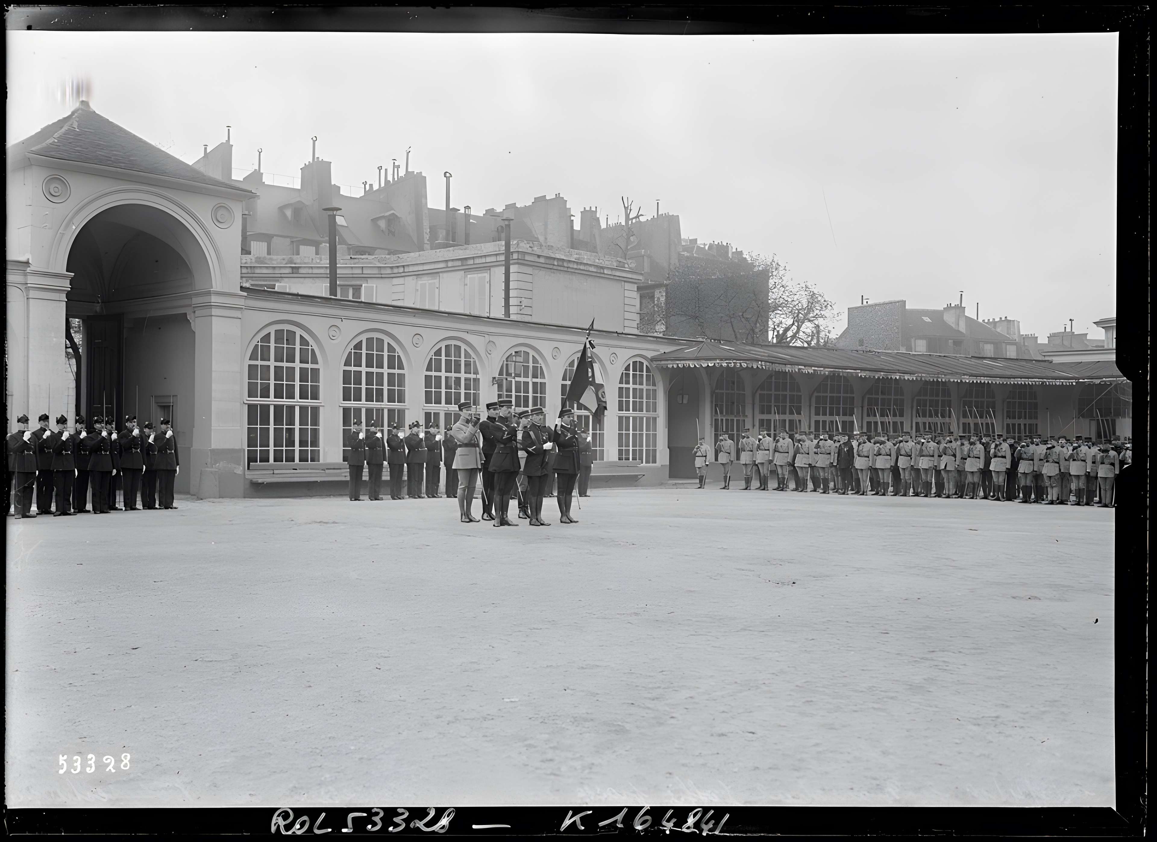 Ecole polytechnique  (Voir aussi : Enceinte de Philippe-Auguste)