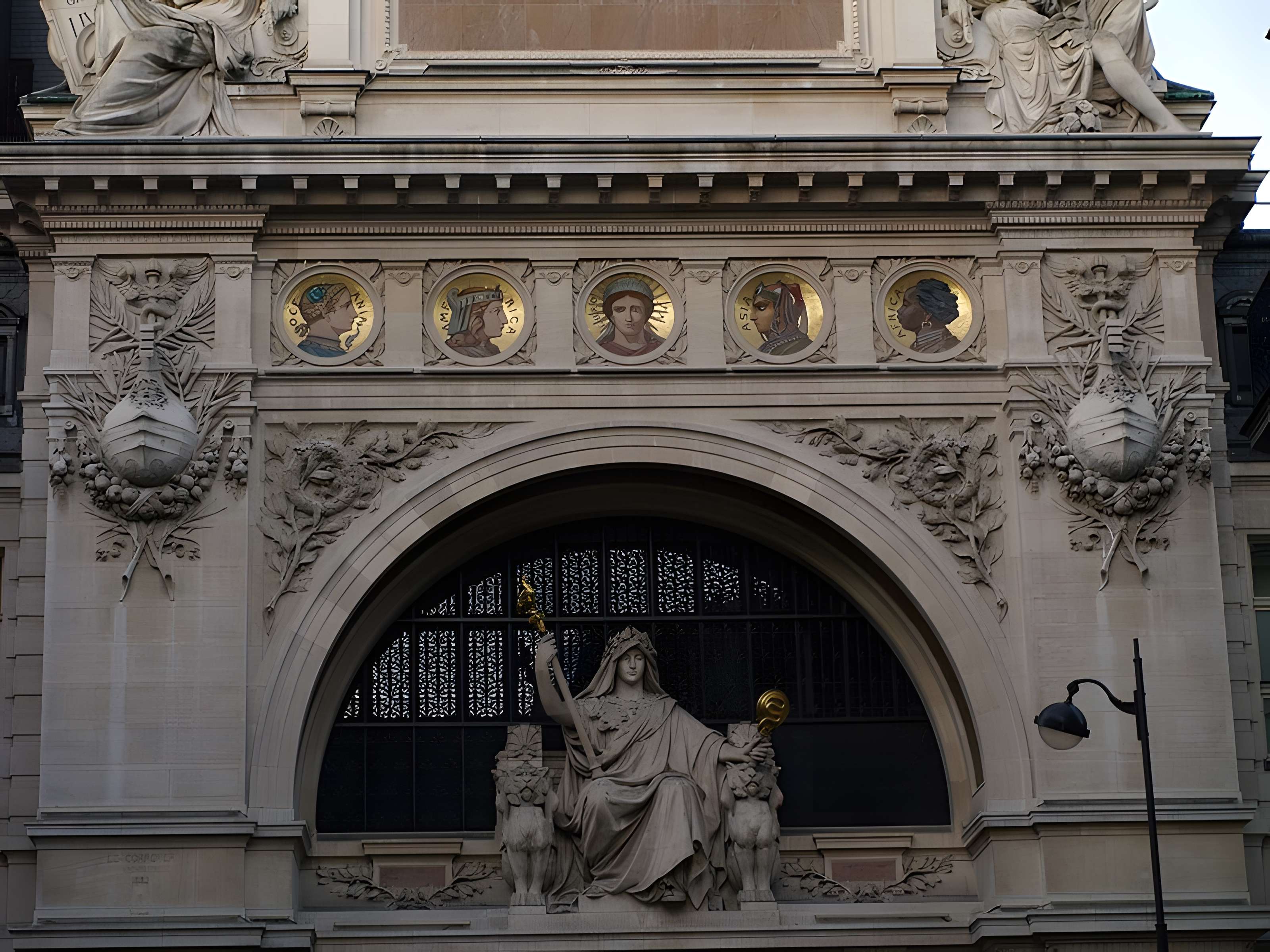 Comptoir National d'Escompte  , actuellement Banque Nationale de Paris