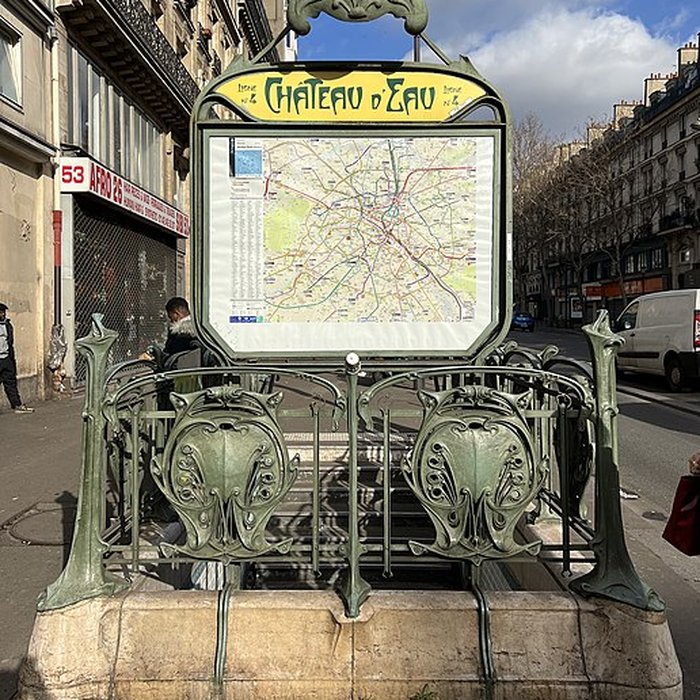 Photo de Édicule Guimard de la station Château dEau - Paris 10ème
