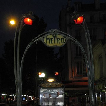 Édicule Guimard de la station Château dEau - Paris 10ème