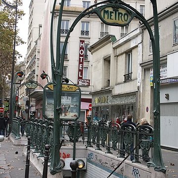 Édicule Guimard de la station Château dEau - Paris 10ème