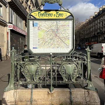 Édicule Guimard de la station Château dEau - Paris 10ème