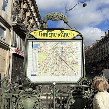 Édicule Guimard de la station Château dEau - Paris 10ème