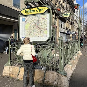 Édicule Guimard de la station Château dEau - Paris 10ème