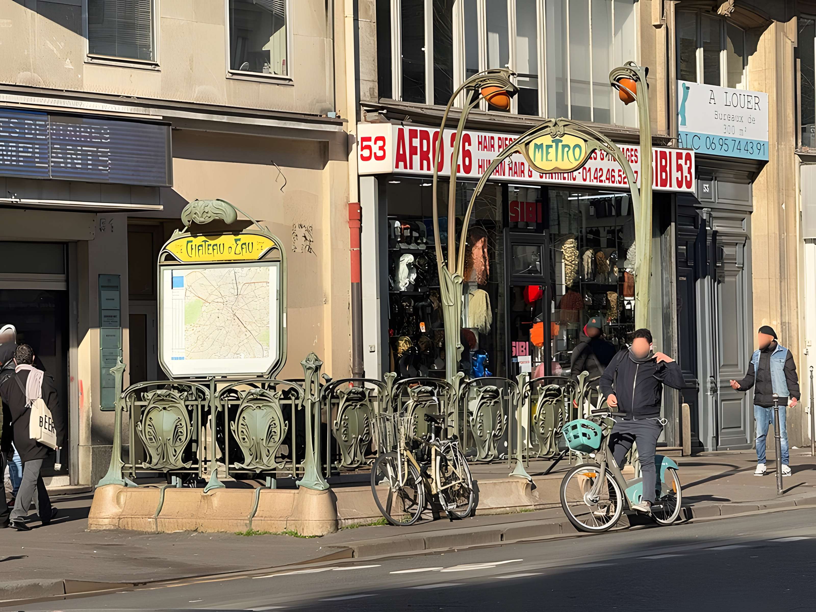 Édicule Guimard de la station Château d'Eau - Paris 10ème