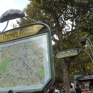 Édicule Guimard de la station Colonel Fabien - Paris 10ème