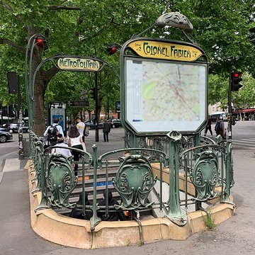 Édicule Guimard de la station Colonel Fabien - Paris 10ème