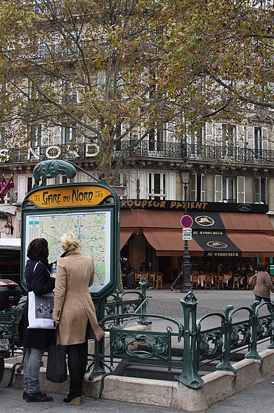 Édicule Guimard de la station Gare du Nord 12 B-D - Paris 10ème