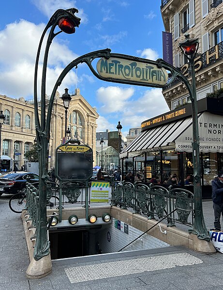 Édicule Guimard de la station Gare du Nord 12 B-D - Paris 10ème