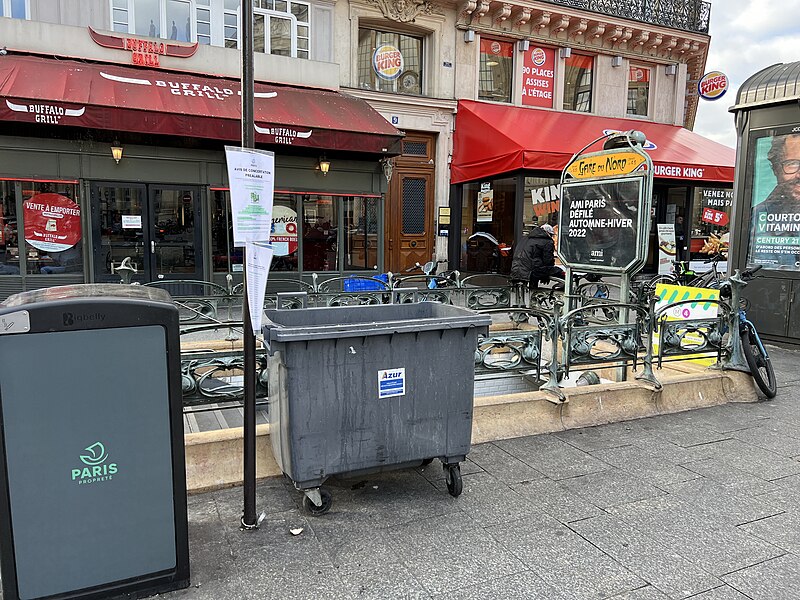 Édicule Guimard de la station Gare du Nord 12 B-D - Paris 10ème
