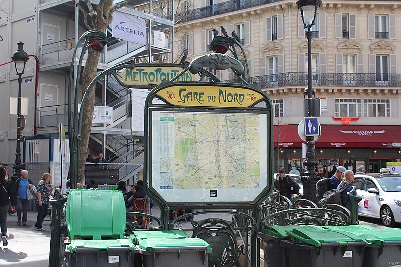 Édicule Guimard de la station Gare du Nord 12 B-D - Paris 10ème