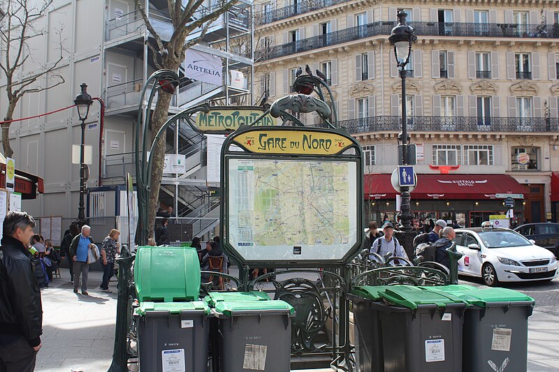 Édicule Guimard de la station Gare du Nord 12 B-D - Paris 10ème