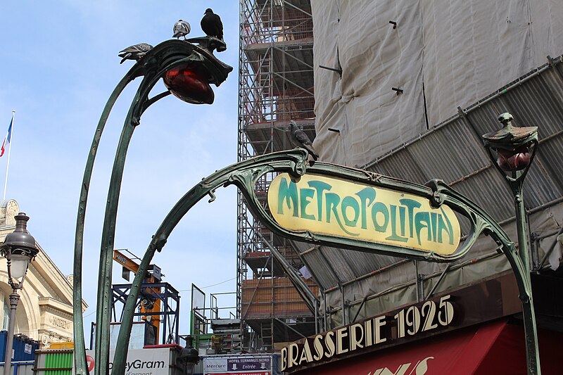 Édicule Guimard de la station Gare du Nord 12 B-D - Paris 10ème
