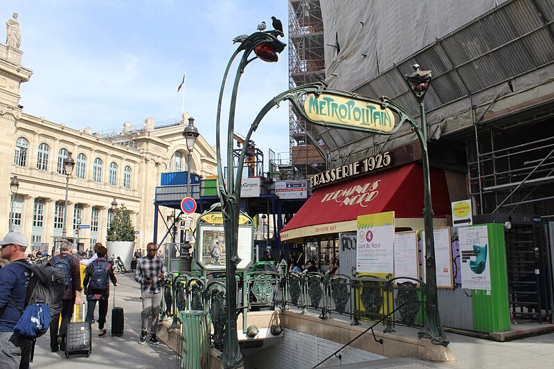 Édicule Guimard de la station Gare du Nord 12 B-D - Paris 10ème