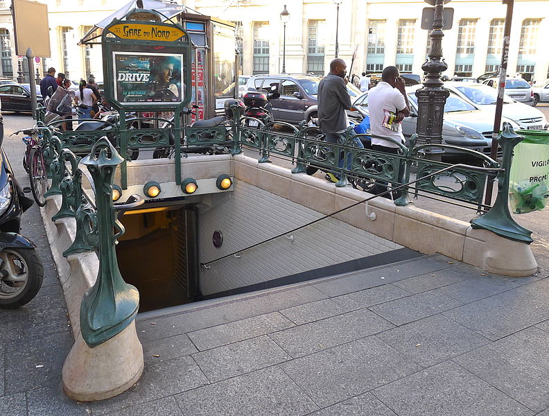 Édicule Guimard de la station Gare du Nord 12 B-D - Paris 10ème