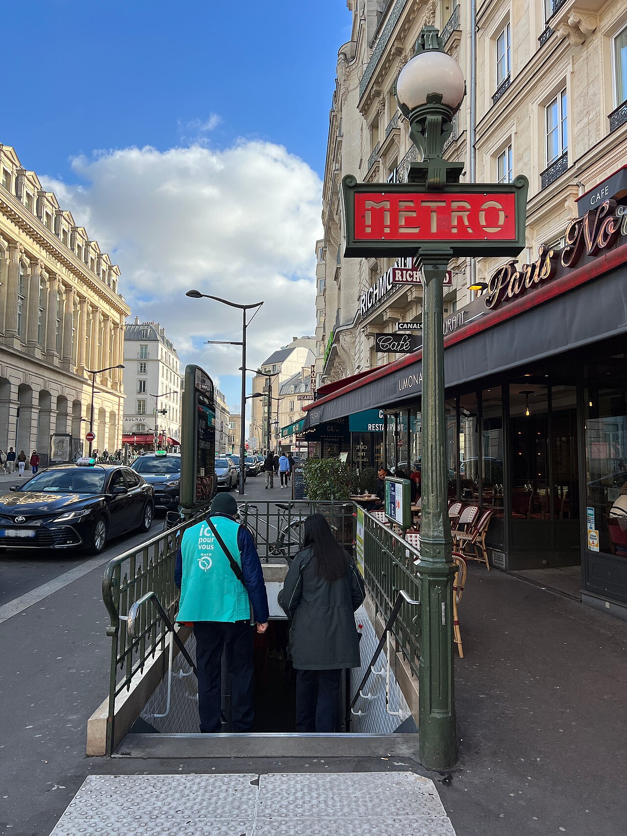 Édicule Guimard de la station Gare du Nord 12 B-D - Paris 10ème
