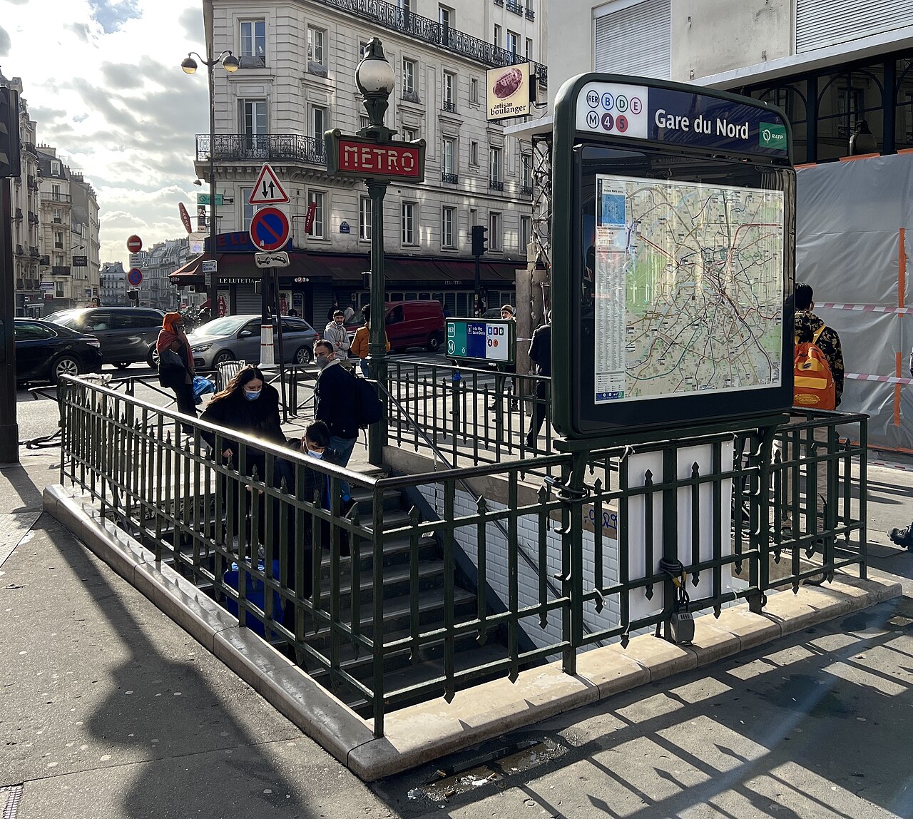 Édicule Guimard de la station Gare du Nord 12 B-D - Paris 10ème