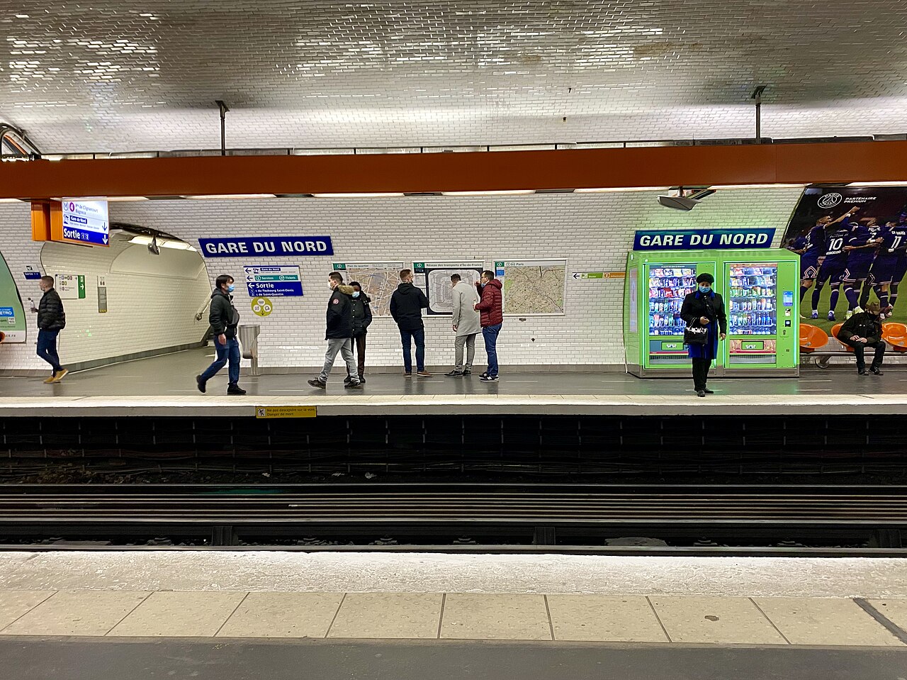 Édicule Guimard de la station Gare du Nord 12 B-D - Paris 10ème