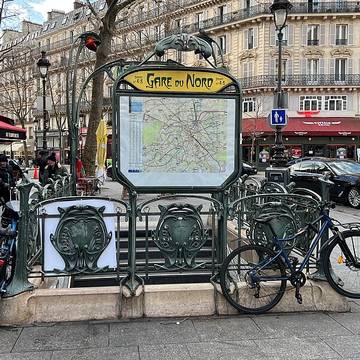 Édicule Guimard de la station Gare du Nord 12 B-D - Paris 10ème