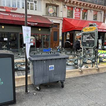 Édicule Guimard de la station Gare du Nord 12 B-D - Paris 10ème