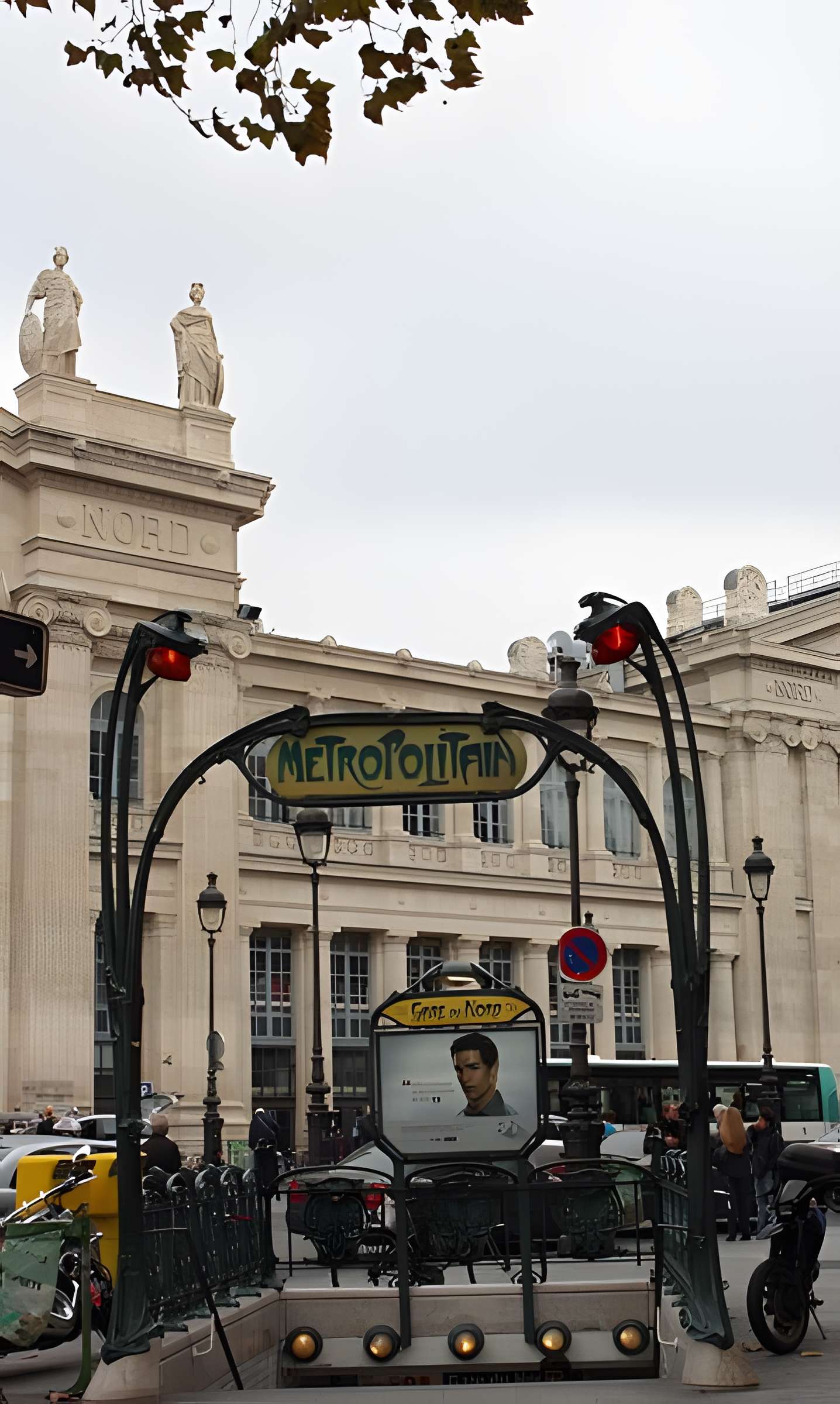 Édicule Guimard de la station Gare du Nord 12 B-D - Paris 10ème 
