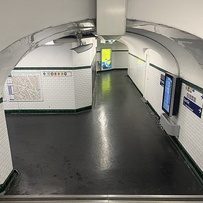 Photo de Édicule Guimard de la station République - Paris 10ème