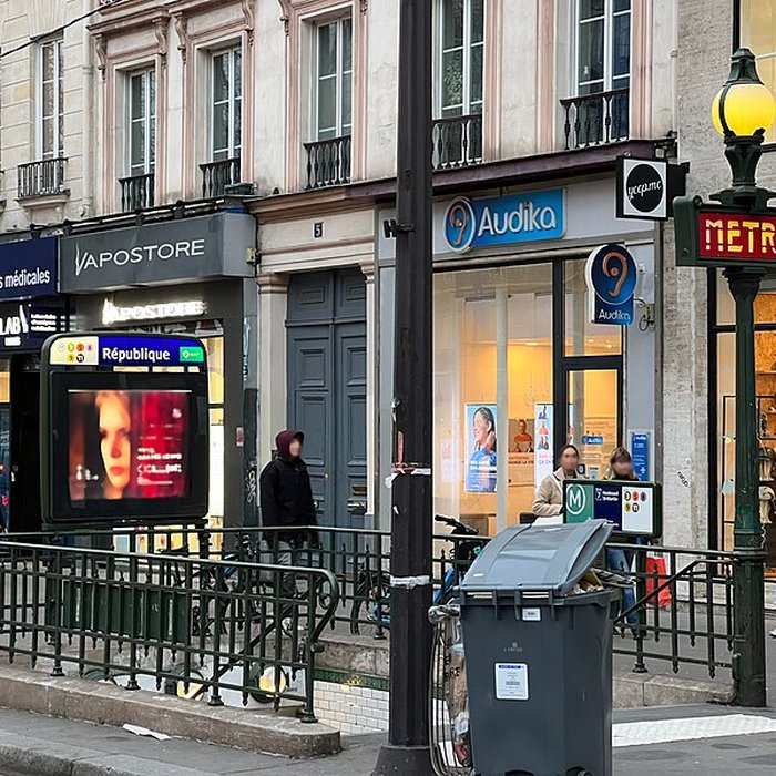 Photo de Édicule Guimard de la station République - Paris 10ème