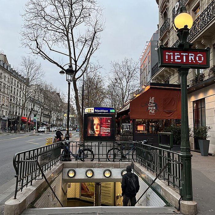 Photo de Édicule Guimard de la station République - Paris 10ème