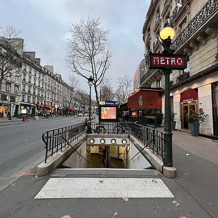Photo de Édicule Guimard de la station République - Paris 10ème