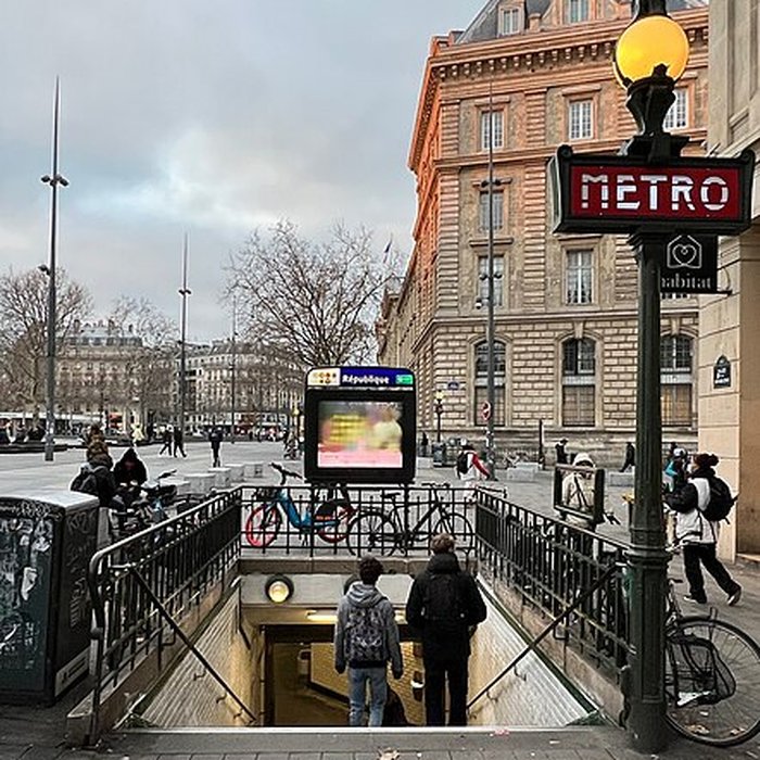 Photo de Édicule Guimard de la station République - Paris 10ème