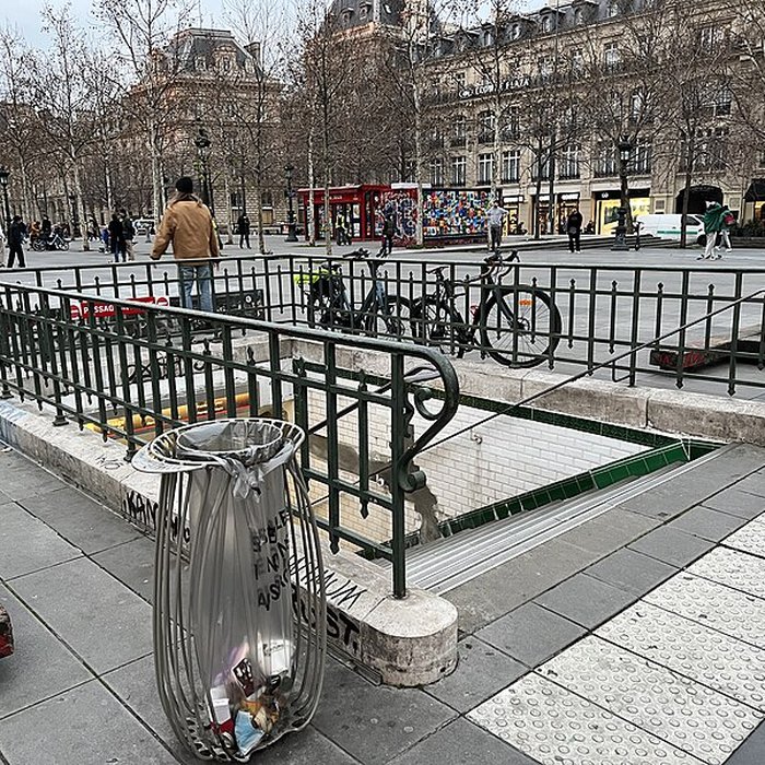 Photo de Édicule Guimard de la station République - Paris 10ème