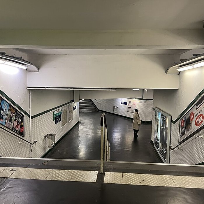Photo de Édicule Guimard de la station République - Paris 10ème