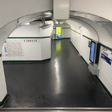 Édicule Guimard de la station République - Paris 10ème