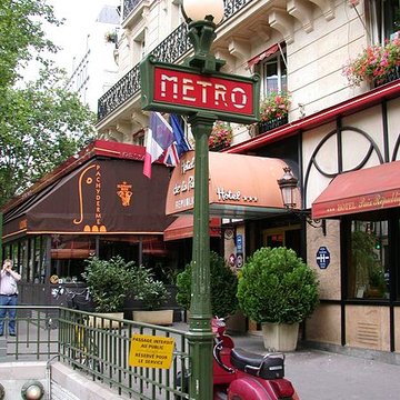 Édicule Guimard de la station République - Paris 10ème